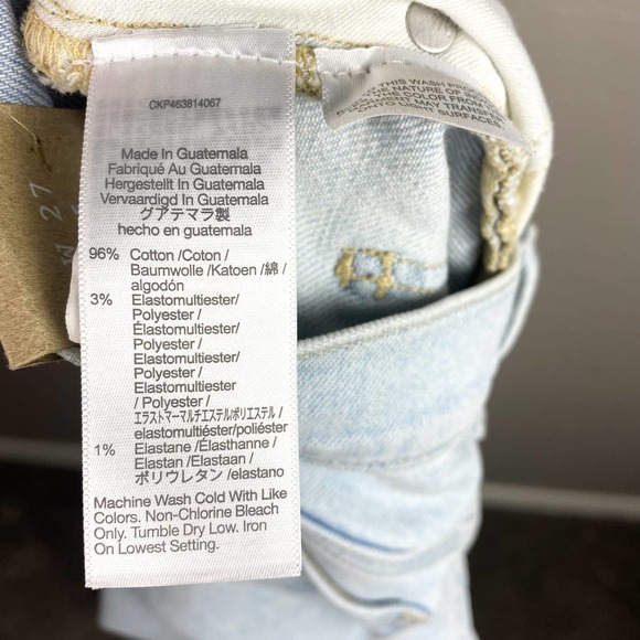 NWT Madewell The Mom Jean High Waist Ripped Distressed Raw Hem Jeans Size 27 - Picture 12 of 12